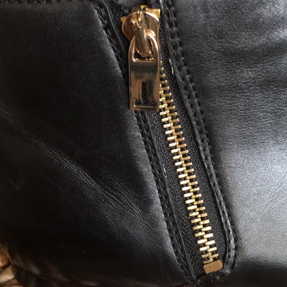 Ted Baker booties. Black leather. Size US7 - Picture 3 of 5